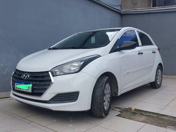 HYUNDAI HB20 1.0 COMFORT PLUS 12V FLEX 4P MANUAL HYUNDAI HB20 1.0 COMFORT PLUS 12V FLEX 4P MANUAL